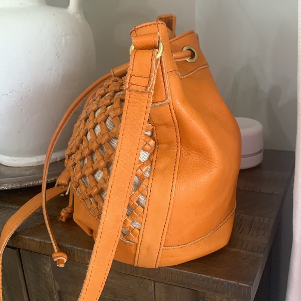 Martha Ponti Portugal Orangish tan Woven Leather Shoulder Bag - Picture 5 of 8